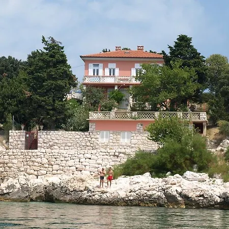 Novi Vinodolski 12322a * Crikvenica